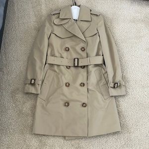 ❌SOLD❌ authentic Burberry Islington trench size US2